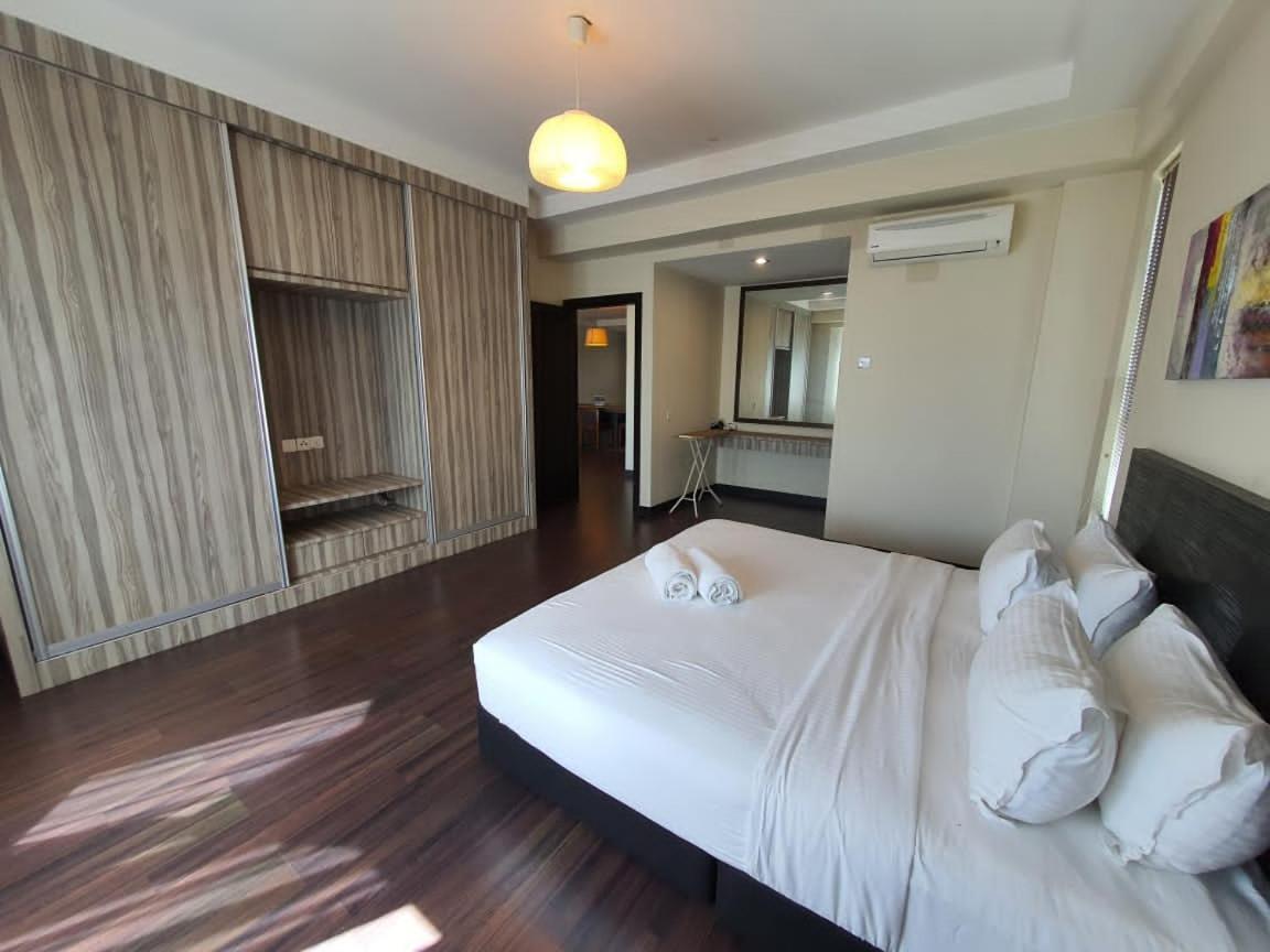 Aa Residen Luxury Condo Homestay 18Mins Walk Tanjung Aru Beach & Golf Course, Not Beach Side Resort Kota Kinabalu Exterior photo